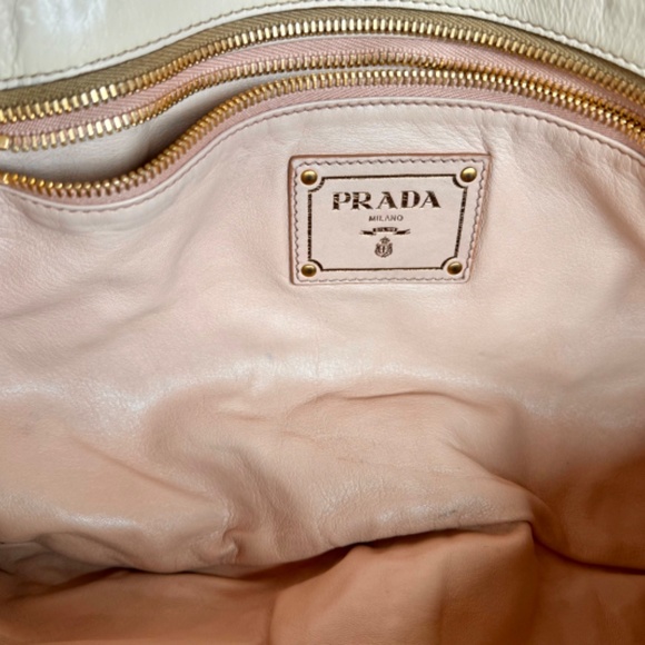 Prada leather handbag/clutch with removable chain handle - Picture 5 of 9